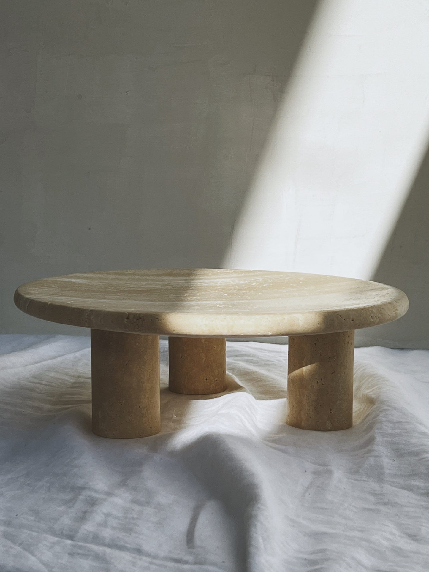 Travertine Fruit Tray with Legs Round